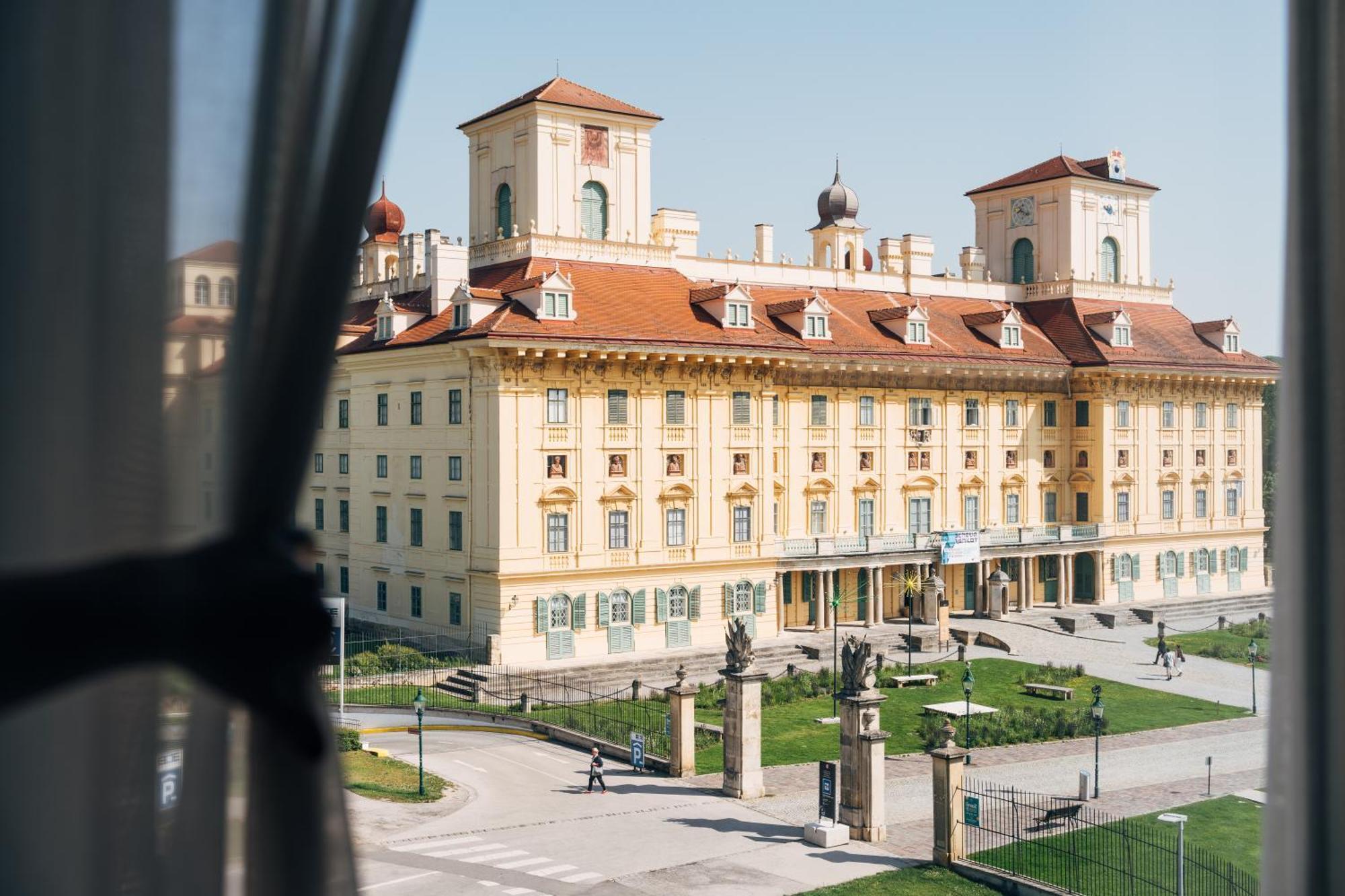 Hotel Galantha Eisenstadt Buitenkant foto